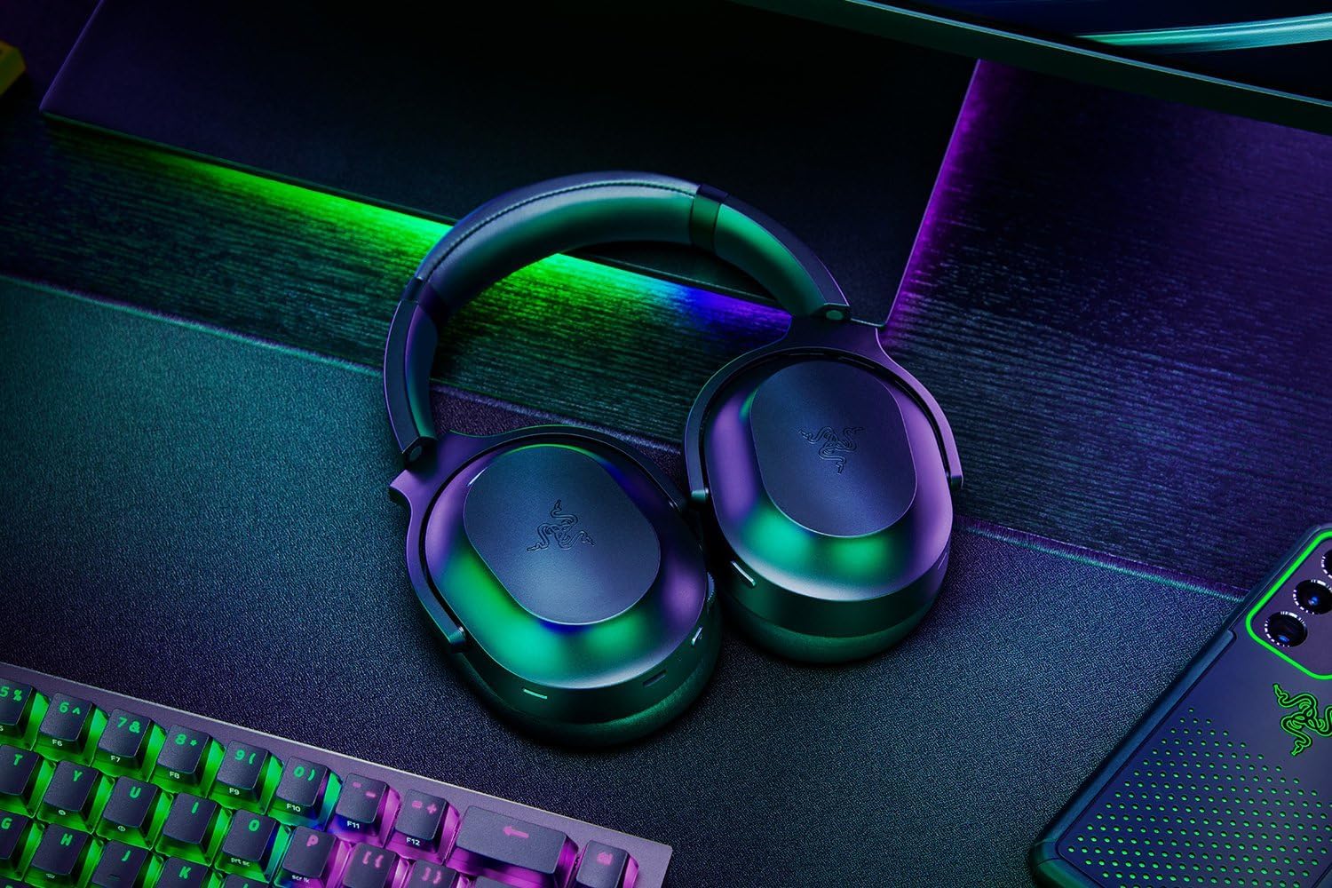 Razer Barracuda Pro Wireless Gaming Headset (PC, PlayStation, Switch 2, iPhone, Smartphones): Hybrid ANC - 2.4GHz Wireless + Bluetooth RAZER